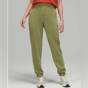 Lululemon Softstreme Relaxed High-Rise Joggers Pants Size 2